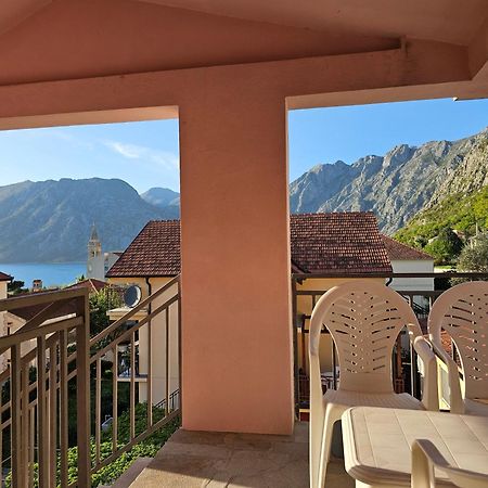 Modern Seaside Escape - Stunning Sea View - Private & Stylish Lejlighed Kotor Eksteriør billede
