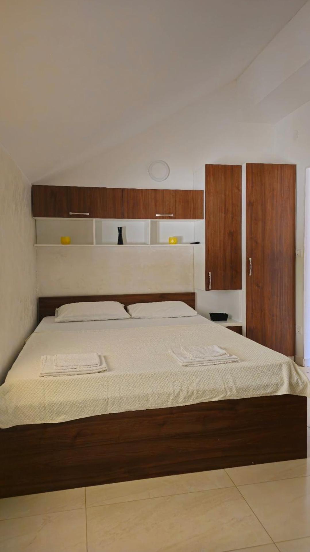 Modern Seaside Escape - Stunning Sea View - Private & Stylish Lejlighed Kotor Eksteriør billede