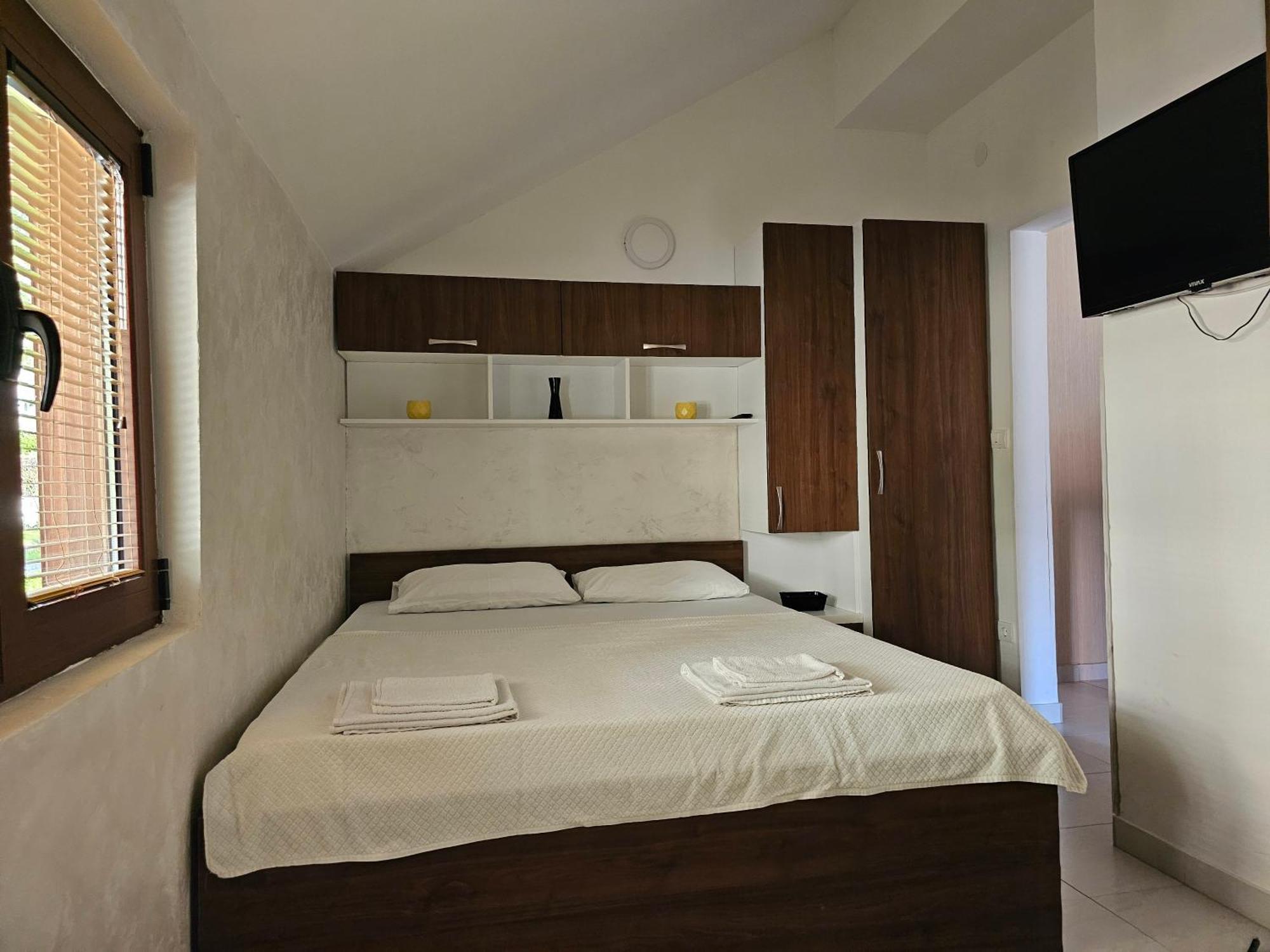 Modern Seaside Escape - Stunning Sea View - Private & Stylish Lejlighed Kotor Eksteriør billede