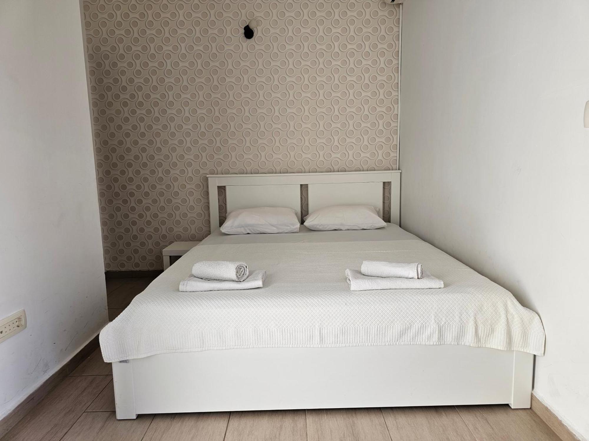 Modern Seaside Escape - Stunning Sea View - Private & Stylish Lejlighed Kotor Eksteriør billede