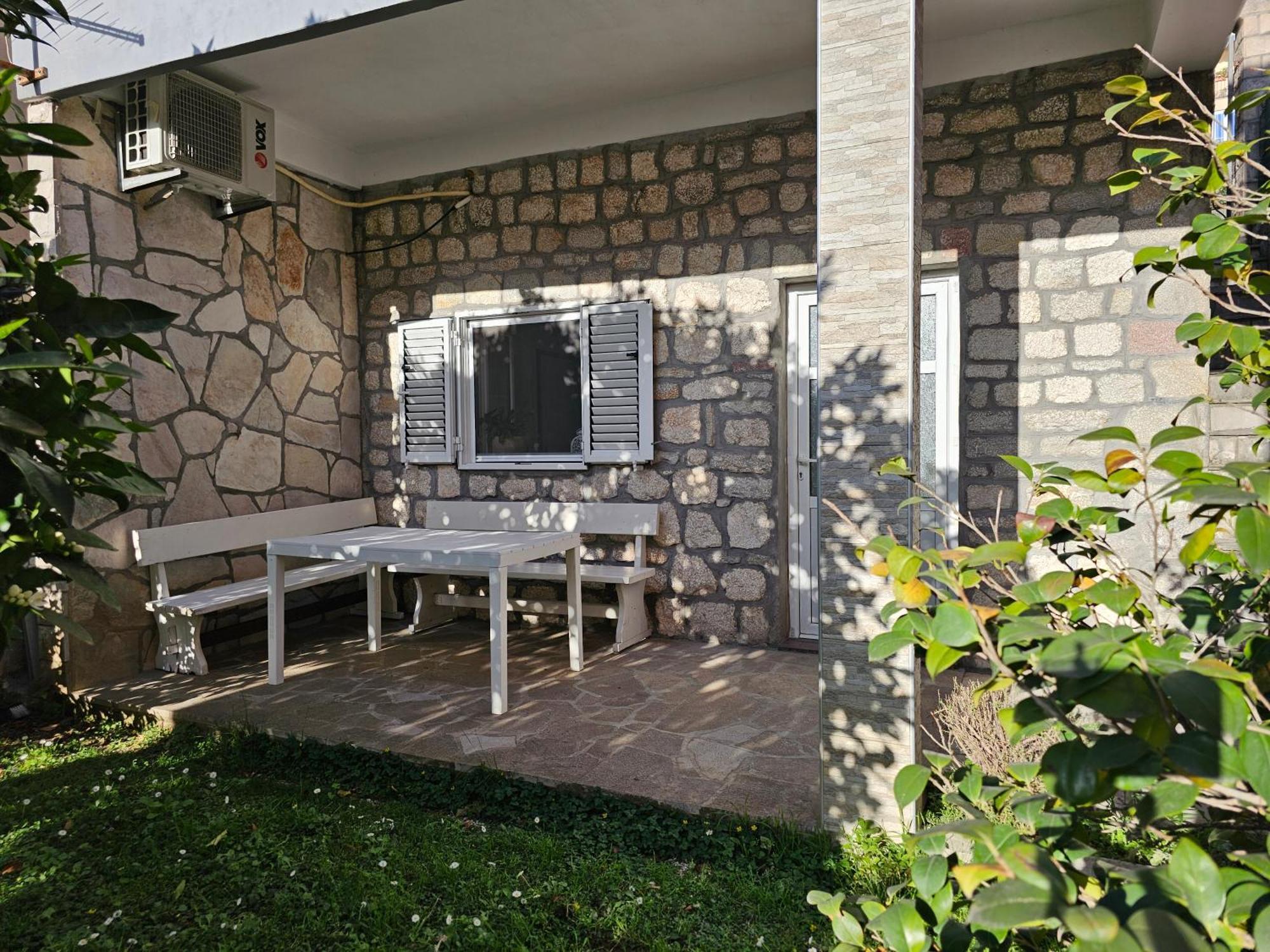 Modern Seaside Escape - Stunning Sea View - Private & Stylish Lejlighed Kotor Eksteriør billede